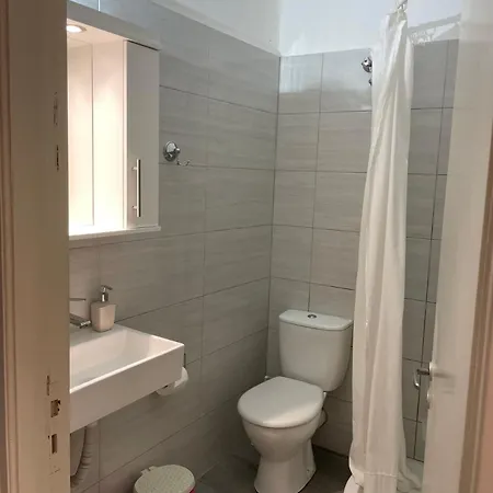 Nafsika Aparthotel *