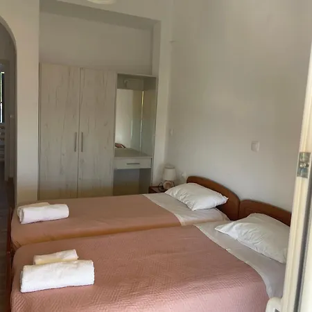 Nafsika 3* Agios Georgios Pagon