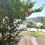 Nafsika Aparthotel 3*